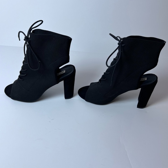 Cape Robbin Black Peep Toe Sock Chunky Heels - Knock Off Of Steve Madden Size 9 - Picture 5 of 7